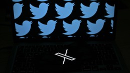 Elon Musk’ın, Twitter binasındaki logoyu ‘X’ ile değiştirmesi tartışma yarattı