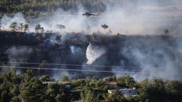 Mersin ve Hatay’daki orman yangınlarına müdahale sürüyor