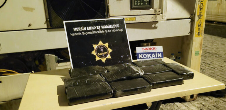 Mersin Uluslararası Limanı’nda 11 kilogram kokain ele geçirildi