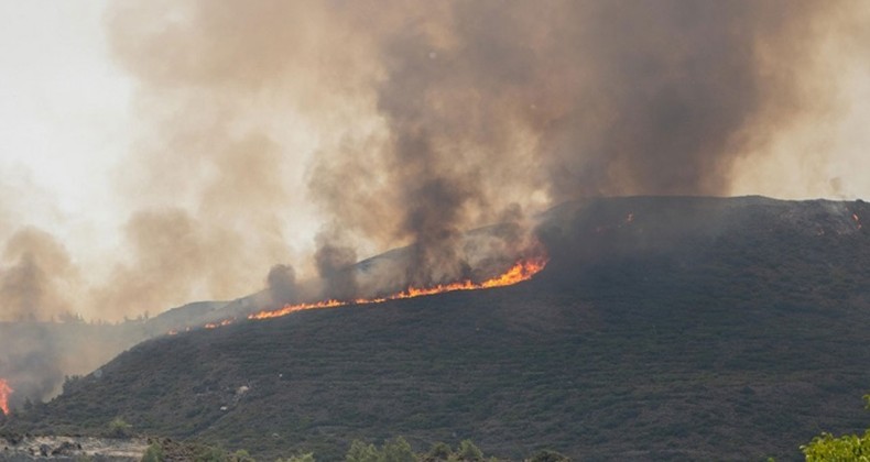 Yunanistan’daki şiddetli yangınlara ilişkin ‘durum daha iyi’ açıklaması