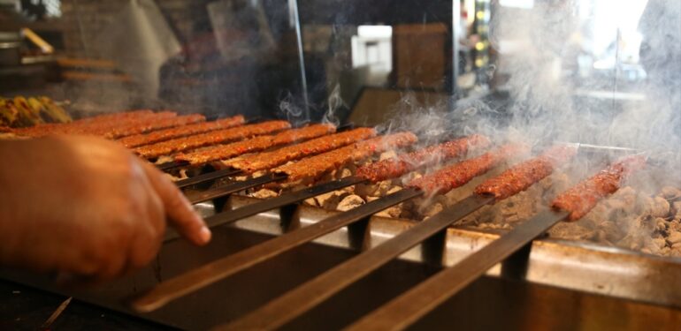 Adana’nın rekoru Paraguay’a gitti