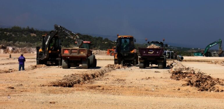 Hatayspor’un Mersin’de kullanacağı iki sahada çalışmalar sürüyor