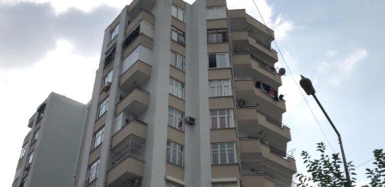 Adana’da anne ve oğlu bıçaklanarak öldürüldü