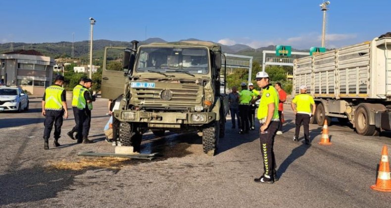 Hatay’da askeri araç kaza yaptı: 10 asker yaralandı