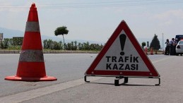Adana’da devrilen kamyonun sürücüsü yaralandı