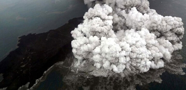 Sicilya açıklarında 3 deniz altı yanardağı keşfedildi