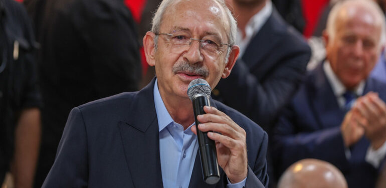 CHP MYK’da kurultay için tarih belirlendi