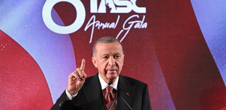 Erdoğan’la aynı fotoğraf karesine girmek 100 bin dolar…