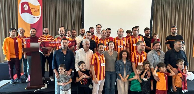 Adana Galatasaray Taraftarlar Derneği’nde “Cumhuriyet” kutlaması