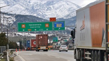 TAG Otoyolu’ndaki minibüs kazasında 5 kişi yaşamını yitirdi