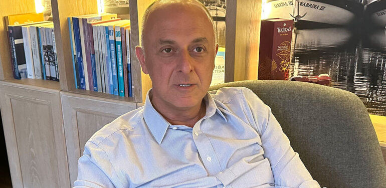 Ümit Özlale, İYİ Parti’ye ‘istifa resti’ çekti