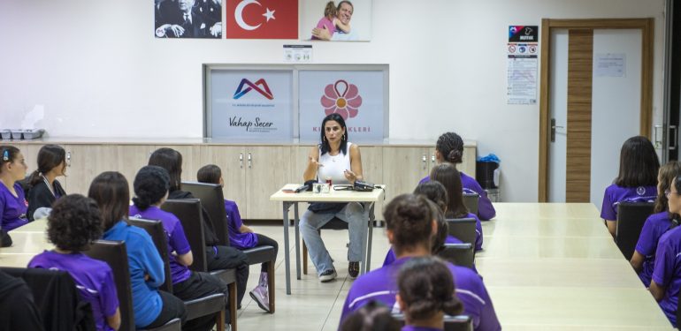 Milli atlet Nevin Kır Mersin’deydi…