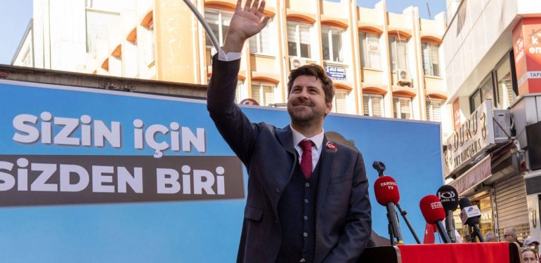 #YerelSeçim2024 | Ali Boltaç, Tarsus Belediye Başkanlığı için adaylığını açıkladı