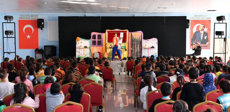 Mersin Büyükşehir’de Çocuklar Tiyatroyla Buluşuyor
