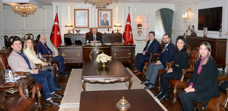 Vali Köşger, “İlaç üretiminde yerli ve milli olmak zorundayız”