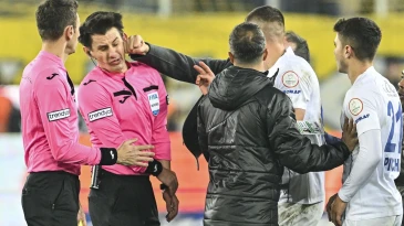 Ankaragücü Başkanı Koca  Hakem Meler’e Şiddet Uyguladı