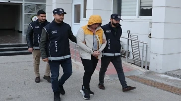 Uluslararası Polis Teşkilatı Tarafından Aranan Şüpheli Mersin’de Yakalandı
