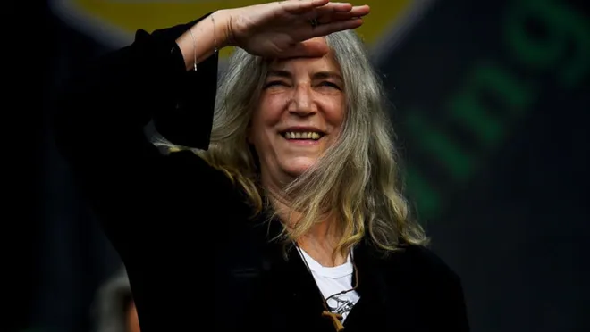 Patti Smith Hastaneye Kaldırıldı