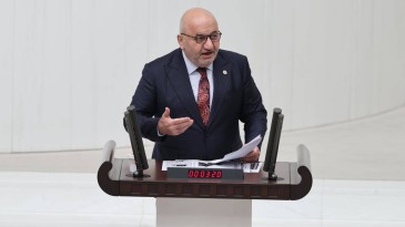 Meclis konuşmaları esnasında rahatsızlanan Saadet Partili Hasan Bitmez vefat etti