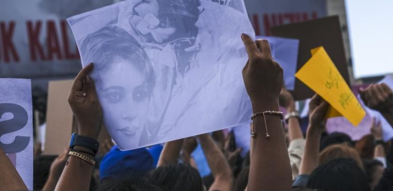 Saharov Ödülünü Almaya Giden Aileye Sınır Dışı Yasağı