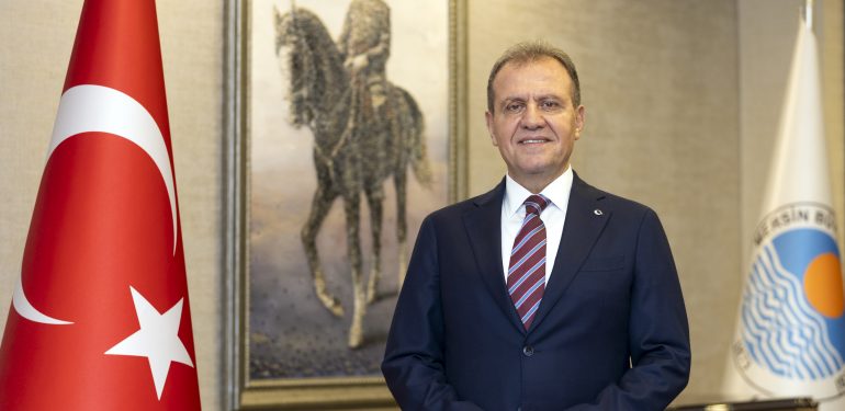 CHP’nin Mersin Adayı Vahap Seçer