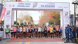 Adana’da Kurtuluş Yarı Maratonu ve Halk Koşusu Gerçekleştirildi