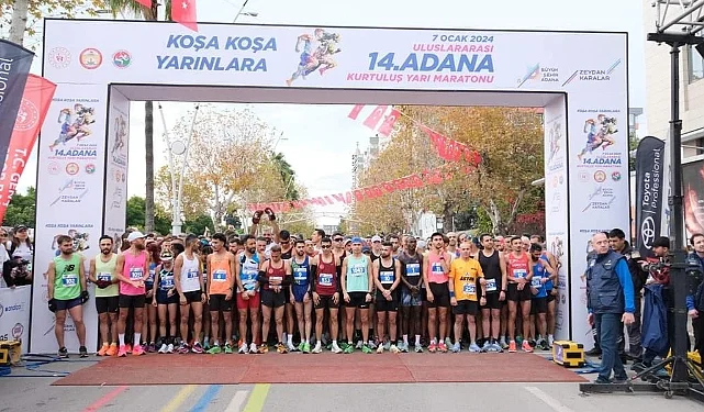 Adana’da Kurtuluş Yarı Maratonu ve Halk Koşusu Gerçekleştirildi