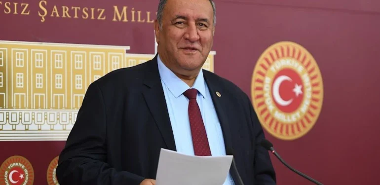 Gürer, “İşsiz Nüfusun 3’te Biri Üniversite Mezunu”