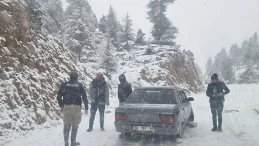 Kozan’da Kardan Yollar Kapandı