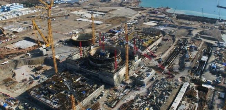 Vahap Seçer: “Nükleer santralin kokusu çıktı”