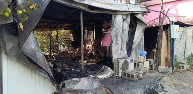 Hatay Samandağ’daki Prefabrik Evde 2 Çocuk Öldü, Elektrik Saati Takıldı