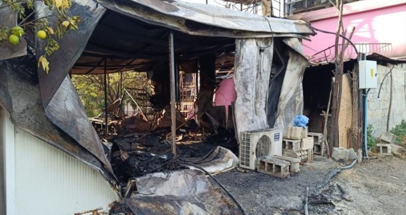Hatay Samandağ’daki Prefabrik Evde 2 Çocuk Öldü, Elektrik Saati Takıldı