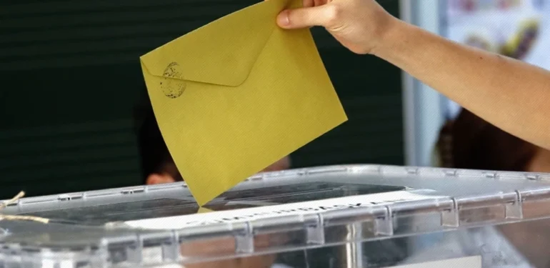 Yeni seçim anketi: “CHP ile AKP arasında 3.5 puan fark var”