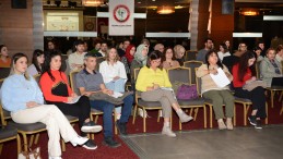 Eczacılara ‘Enflasyonist Ortamda Eczane Nakit ve Stok Yönetimi’ Eğitimi Verildi