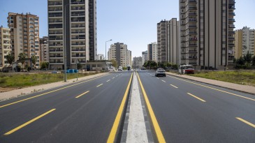 Mersin Büyükşehir Belediyesi, Zeytinli Cadde’yi yeniledi