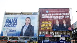 Adana’da Ülkü Ocakları ile İyi Parti gerilimi: “Türkeş’in kızına afişli cevap…”