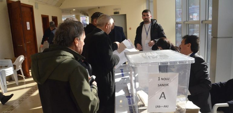 CHP’den Adana’da  Ön Seçim