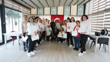 Tarsus’ta Halk Oyunları Kursu Sertifikaları Verildi