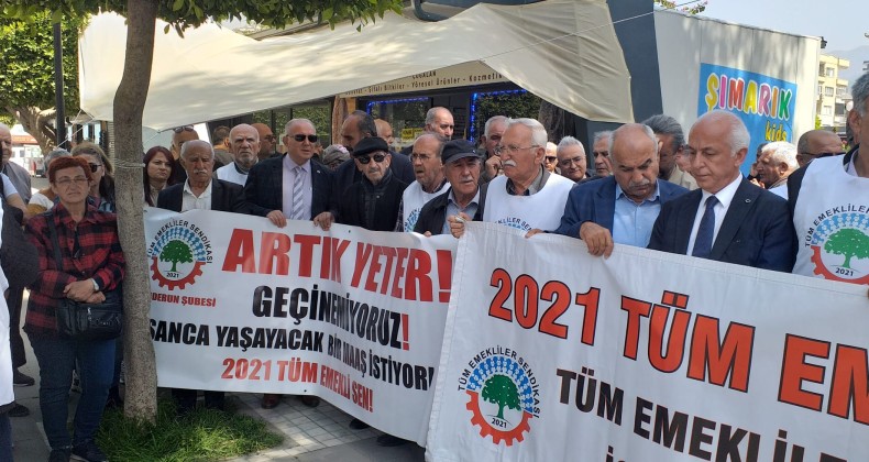 Tüm Emekliler Sendikası İskenderun Şubesi’nden basın açıklaması