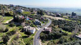Mersin’den kırsal yollara bakım onarım çalışması
