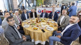 Vahap Seçer’den Eğitim İş Sendikası Mersin Şubesi ziyareti