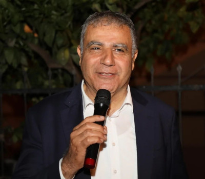 CHP Hatay Milletvekili Mehmet Güzelmansur trafik kazasında yaralandı