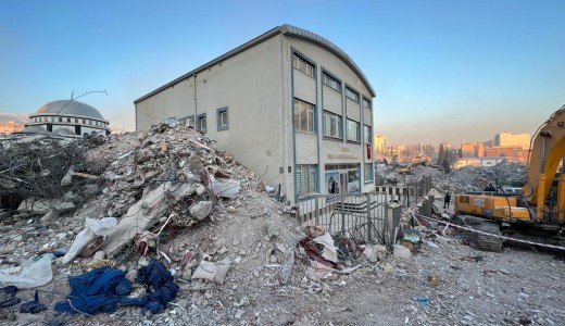 İMO Adana Şubesi’nden basın açıklamasına çağrı: “İMO binası yıkılamaz”