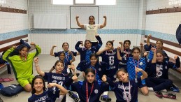 Küçük Kızlar Futbol Takımı Kayseri’de Şampiyon