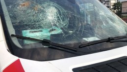 Adana’da ambulansa saldırı: 1 yaralı