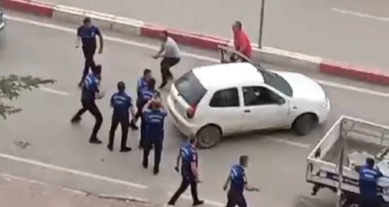 Adana’da görevini yapan zabıtaya bıçaklı saldırı
