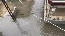 Adana ve Hatay’da sağanak hayatı olumsuz etkiledi
