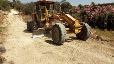 Tarsus’ta 9 mahallede yol bakım çalışmaları tamamlandı