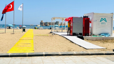 Mersin,  sahil bölgesindeki yolları yeniliyor