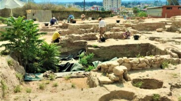 Tarsus’taki STK’lardan Bakanlığa ‘Gözlükule’ çağrısı